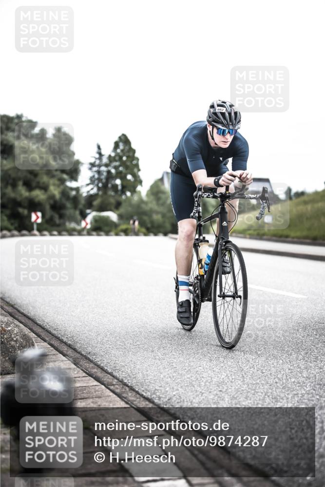 21.06.2026 - 29. Vierlanden-Triathlon H.Heesch http://msf.ph/oto/9874287 21.06.2026 12:16:37 Radfahren 662, 847 meine-sportfotos.de