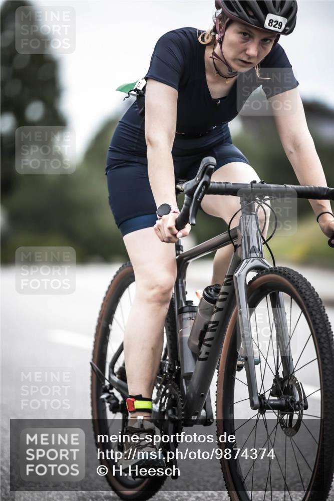 21.06.2026 - 29. Vierlanden-Triathlon H.Heesch http://msf.ph/oto/9874374 21.06.2026 12:16:47 Radfahren 805, 829 meine-sportfotos.de