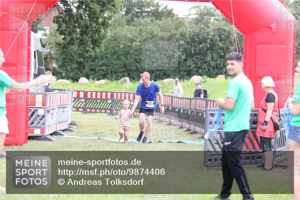 21.06.2026 - 29. Vierlanden-Triathlon Andreas Tolksdorf http://msf.ph/oto/9874406 21.06.2026 11:05:28 Ziel 346, 346 meine-sportfotos.de