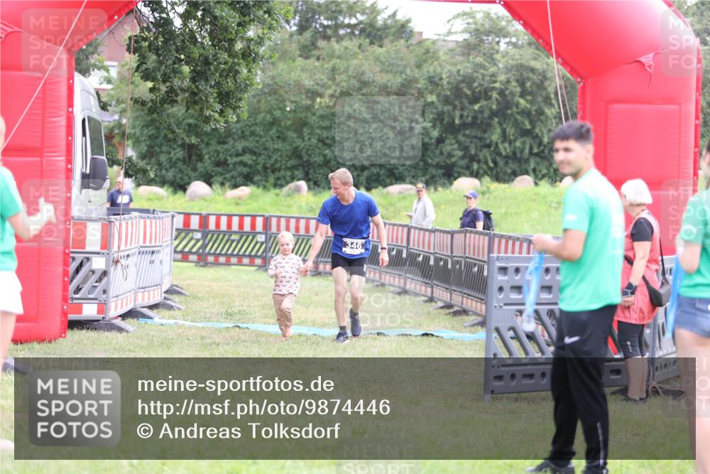 21.06.2026 - 29. Vierlanden-Triathlon Andreas Tolksdorf http://msf.ph/oto/9874446 21.06.2026 11:05:29 Ziel 346, 346 meine-sportfotos.de