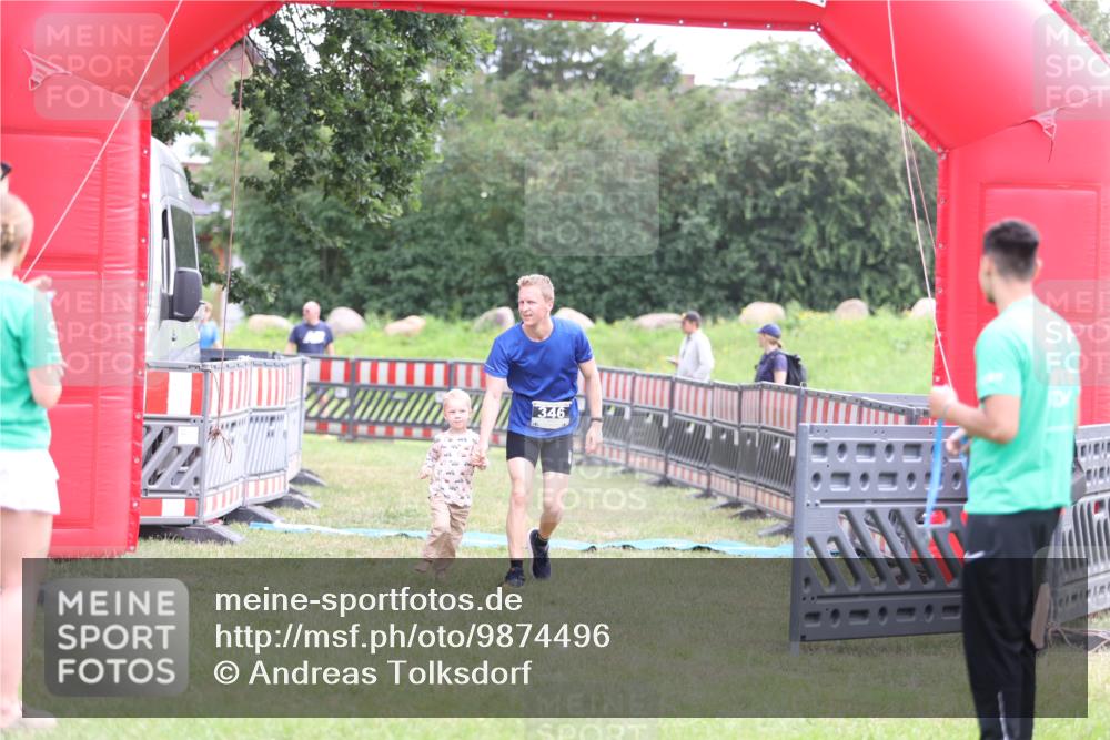 21.06.2026 - 29. Vierlanden-Triathlon Andreas Tolksdorf http://msf.ph/oto/9874496 21.06.2026 11:05:30 Ziel 346, 346 meine-sportfotos.de