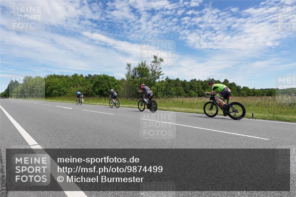 21.06.2026 - Viking Triathlon Michael Burmester http://msf.ph/oto/9874499 21.06.2026 12:50:54 Radfahren 190, 326, 387, 463, 556 meine-sportfotos.de