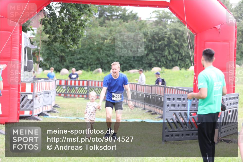 21.06.2026 - 29. Vierlanden-Triathlon Andreas Tolksdorf http://msf.ph/oto/9874527 21.06.2026 11:05:31 Ziel 346, 346 meine-sportfotos.de