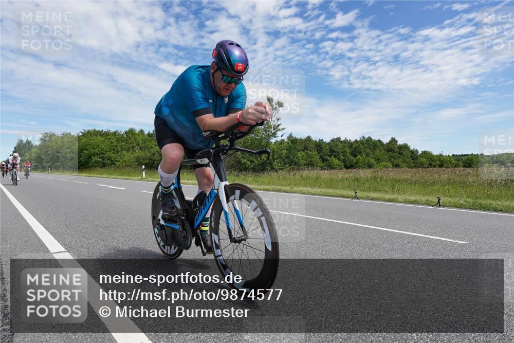 21.06.2026 - Viking Triathlon Michael Burmester http://msf.ph/oto/9874577 21.06.2026 12:52:31 Radfahren 63, 64, 75, 87, 89, 95, 118, 162, 198, 252, 411, 459, 460, 464, 490, 522, 552, 619 meine-sportfotos.de