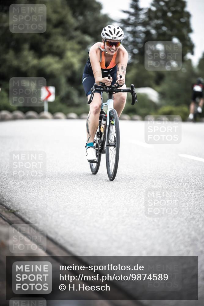 21.06.2026 - 29. Vierlanden-Triathlon H.Heesch http://msf.ph/oto/9874589 21.06.2026 12:17:22 Radfahren 41, 762, 889 meine-sportfotos.de