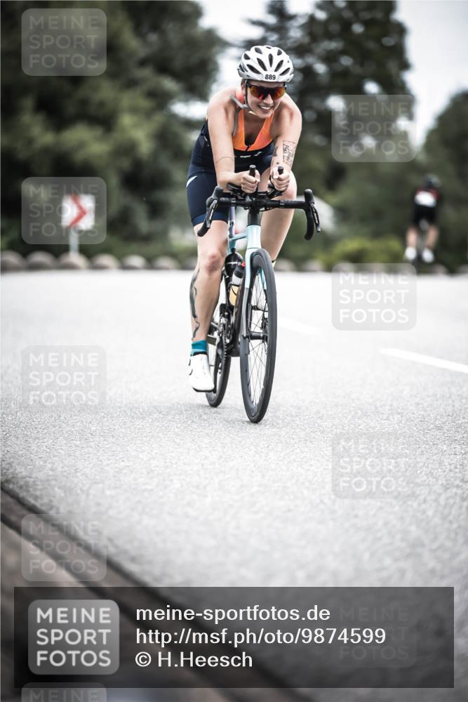 21.06.2026 - 29. Vierlanden-Triathlon H.Heesch http://msf.ph/oto/9874599 21.06.2026 12:17:22 Radfahren 41, 762, 889 meine-sportfotos.de