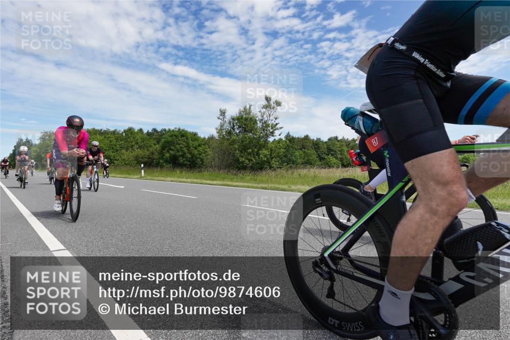 21.06.2026 - Viking Triathlon Michael Burmester http://msf.ph/oto/9874606 21.06.2026 12:52:36 Radfahren 63, 64, 75, 87, 89, 95, 118, 162, 198, 411, 459, 460, 464, 490, 522, 552, 619 meine-sportfotos.de