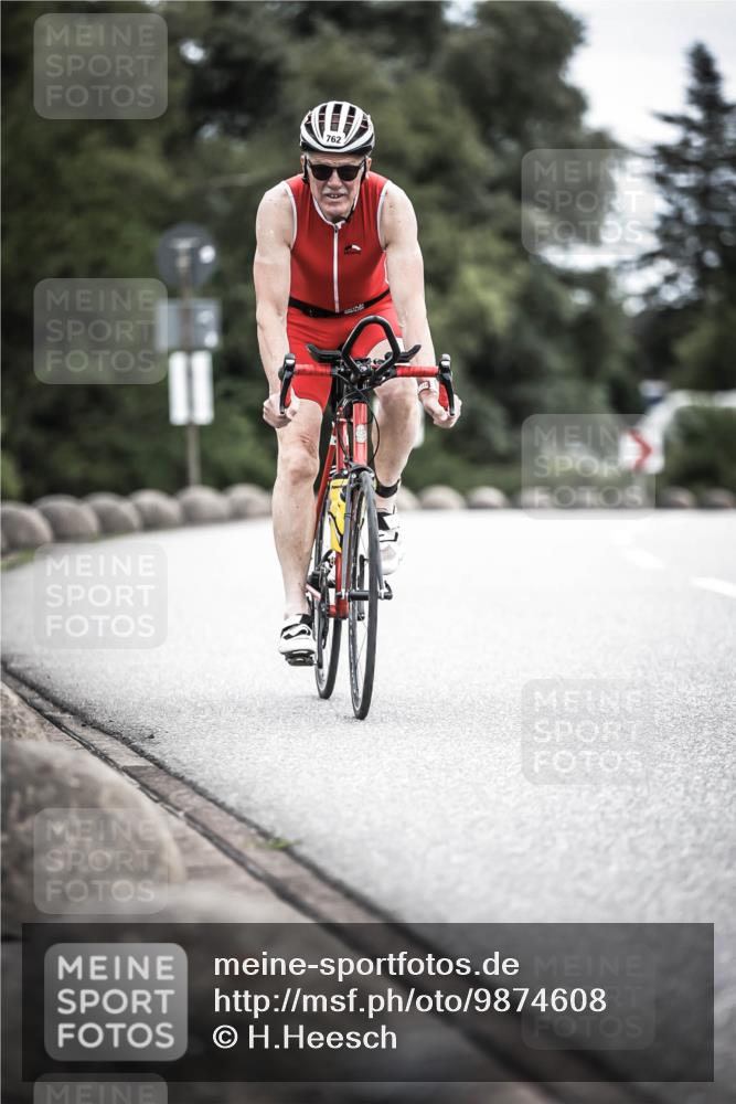 21.06.2026 - 29. Vierlanden-Triathlon H.Heesch http://msf.ph/oto/9874608 21.06.2026 12:17:23 Radfahren 41, 762, 889 meine-sportfotos.de
