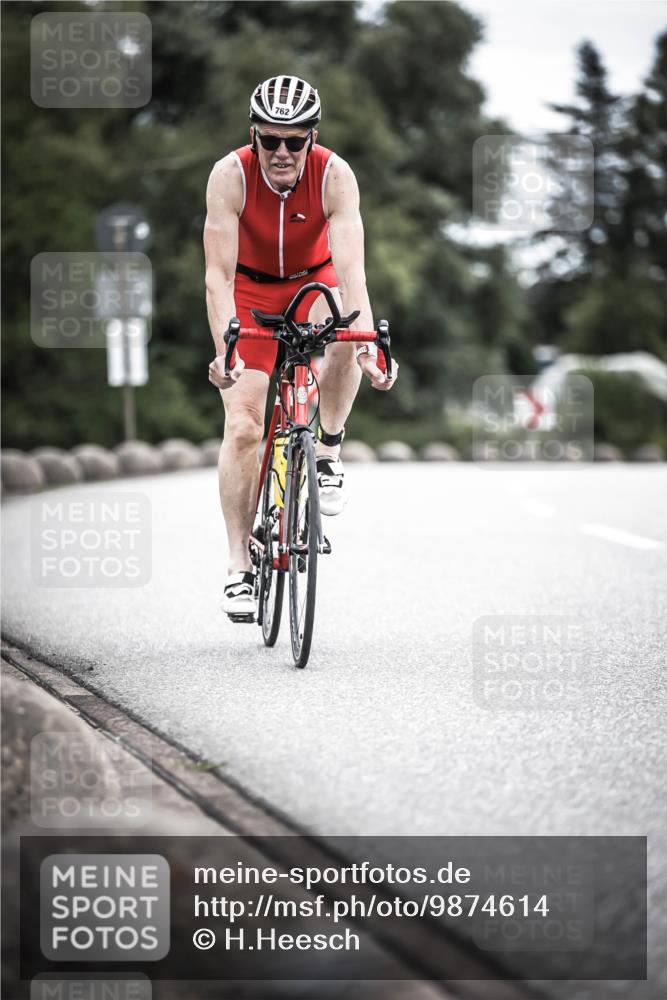 21.06.2026 - 29. Vierlanden-Triathlon H.Heesch http://msf.ph/oto/9874614 21.06.2026 12:17:23 Radfahren 41, 762, 889 meine-sportfotos.de