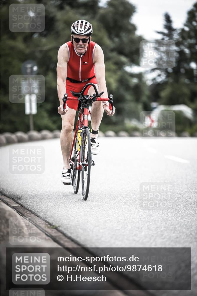 21.06.2026 - 29. Vierlanden-Triathlon H.Heesch http://msf.ph/oto/9874618 21.06.2026 12:17:23 Radfahren 41, 762, 889 meine-sportfotos.de