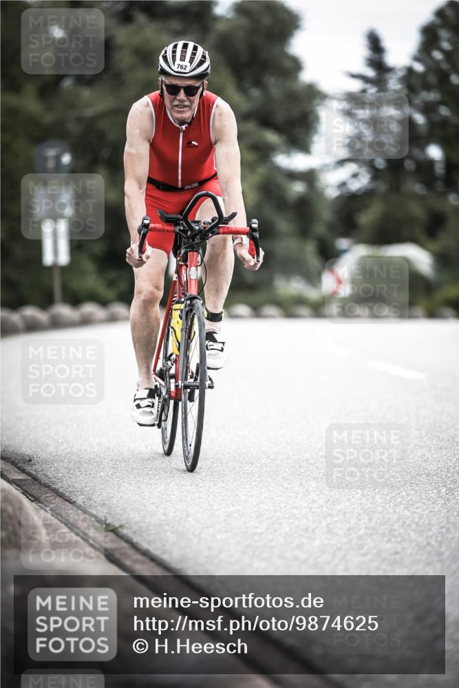 21.06.2026 - 29. Vierlanden-Triathlon H.Heesch http://msf.ph/oto/9874625 21.06.2026 12:17:24 Radfahren 41, 762, 889 meine-sportfotos.de