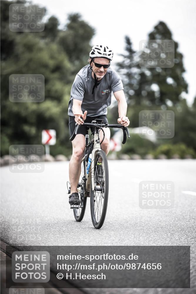 21.06.2026 - 29. Vierlanden-Triathlon H.Heesch http://msf.ph/oto/9874656 21.06.2026 12:17:41 Radfahren 641, 751, 877, 895 meine-sportfotos.de