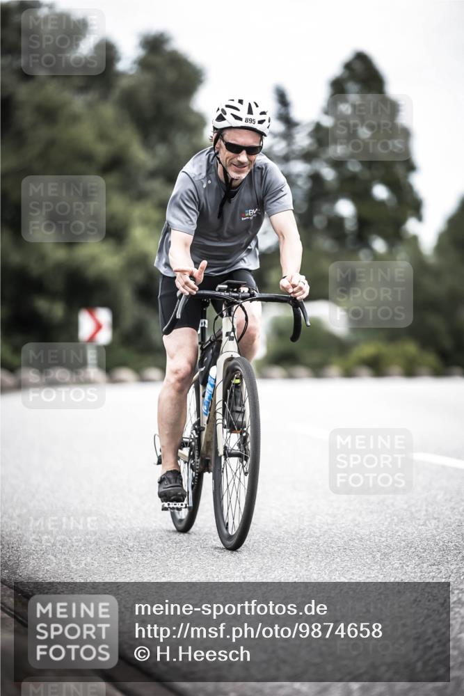 21.06.2026 - 29. Vierlanden-Triathlon H.Heesch http://msf.ph/oto/9874658 21.06.2026 12:17:41 Radfahren 641, 751, 877, 895 meine-sportfotos.de