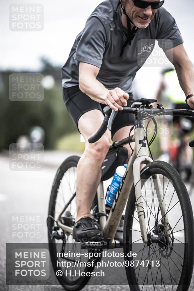 21.06.2026 - 29. Vierlanden-Triathlon H.Heesch http://msf.ph/oto/9874713 21.06.2026 12:17:42 Radfahren 751, 877, 895 meine-sportfotos.de