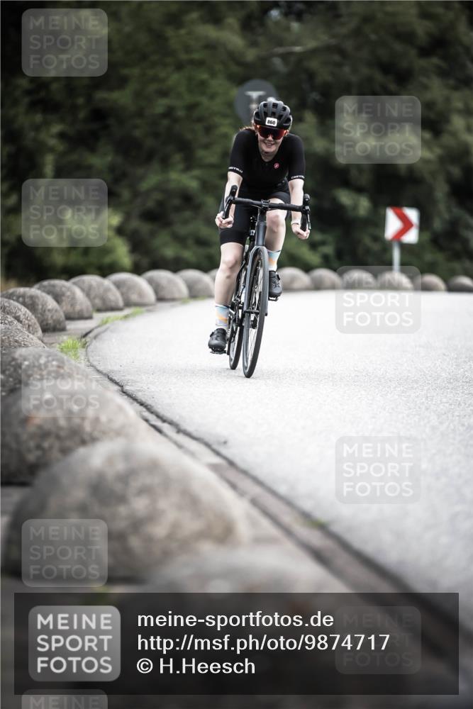 21.06.2026 - 29. Vierlanden-Triathlon H.Heesch http://msf.ph/oto/9874717 21.06.2026 12:18:12 Radfahren 276, 821, 838, 860 meine-sportfotos.de