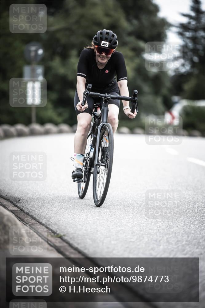 21.06.2026 - 29. Vierlanden-Triathlon H.Heesch http://msf.ph/oto/9874773 21.06.2026 12:18:13 Radfahren 276, 821, 838, 860 meine-sportfotos.de