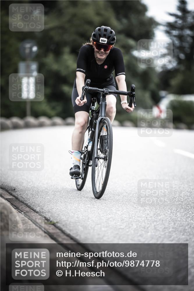 21.06.2026 - 29. Vierlanden-Triathlon H.Heesch http://msf.ph/oto/9874778 21.06.2026 12:18:13 Radfahren 276, 821, 838, 860 meine-sportfotos.de