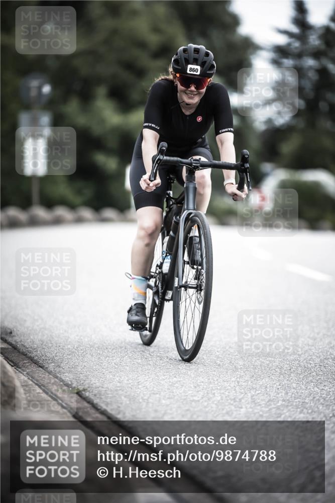 21.06.2026 - 29. Vierlanden-Triathlon H.Heesch http://msf.ph/oto/9874788 21.06.2026 12:18:13 Radfahren 276, 821, 838, 860 meine-sportfotos.de