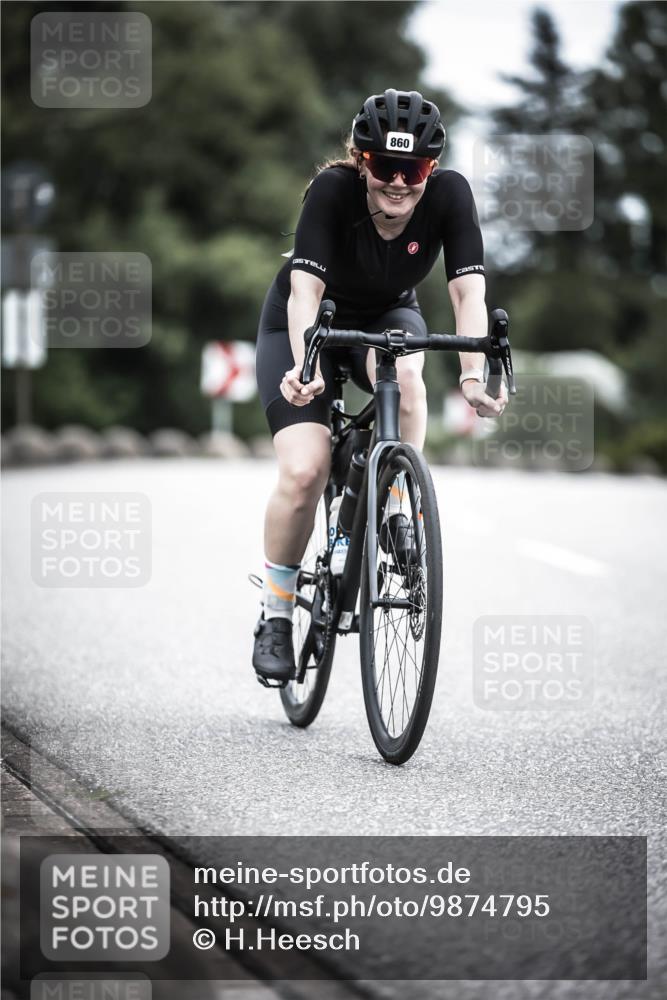 21.06.2026 - 29. Vierlanden-Triathlon H.Heesch http://msf.ph/oto/9874795 21.06.2026 12:18:14 Radfahren 276, 821, 838, 860 meine-sportfotos.de