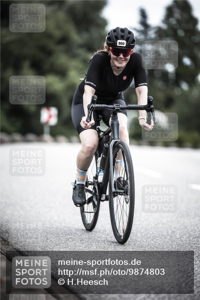 21.06.2026 - 29. Vierlanden-Triathlon H.Heesch http://msf.ph/oto/9874803 21.06.2026 12:18:14 Radfahren 276, 821, 838, 860 meine-sportfotos.de