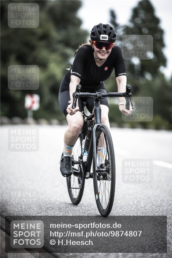 21.06.2026 - 29. Vierlanden-Triathlon H.Heesch http://msf.ph/oto/9874807 21.06.2026 12:18:14 Radfahren 276, 821, 838, 860 meine-sportfotos.de