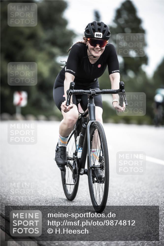 21.06.2026 - 29. Vierlanden-Triathlon H.Heesch http://msf.ph/oto/9874812 21.06.2026 12:18:14 Radfahren 276, 821, 838, 860 meine-sportfotos.de