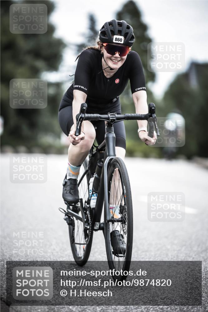 21.06.2026 - 29. Vierlanden-Triathlon H.Heesch http://msf.ph/oto/9874820 21.06.2026 12:18:14 Radfahren 276, 821, 838, 860 meine-sportfotos.de