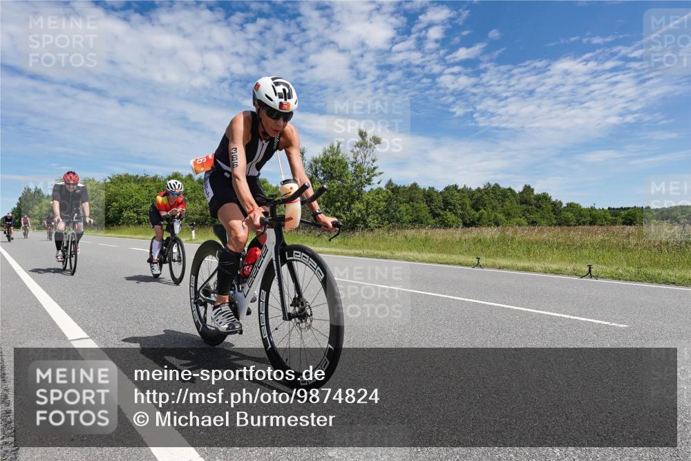 21.06.2026 - Viking Triathlon Michael Burmester http://msf.ph/oto/9874824 21.06.2026 12:55:03 Radfahren 45, 188, 241, 282, 327, 386, 495, 541, 578, 658 meine-sportfotos.de