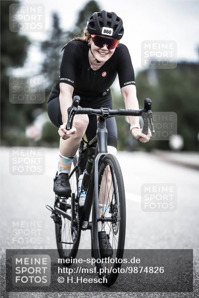 21.06.2026 - 29. Vierlanden-Triathlon H.Heesch http://msf.ph/oto/9874826 21.06.2026 12:18:14 Radfahren 276, 821, 838, 860 meine-sportfotos.de