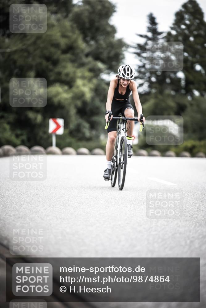 21.06.2026 - 29. Vierlanden-Triathlon H.Heesch http://msf.ph/oto/9874864 21.06.2026 12:18:25 Radfahren 813, 865 meine-sportfotos.de