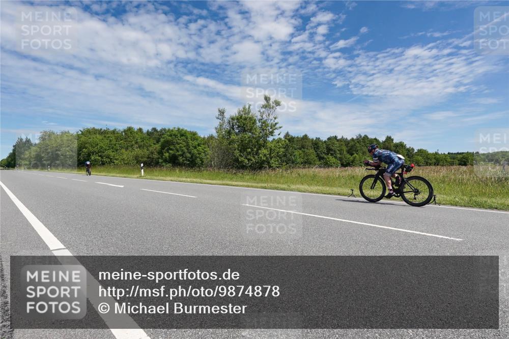 21.06.2026 - Viking Triathlon Michael Burmester http://msf.ph/oto/9874878 21.06.2026 12:55:42 Radfahren 247, 485, 567 meine-sportfotos.de