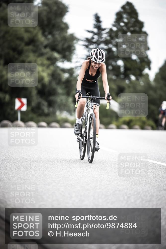 21.06.2026 - 29. Vierlanden-Triathlon H.Heesch http://msf.ph/oto/9874884 21.06.2026 12:18:25 Radfahren 813, 865 meine-sportfotos.de