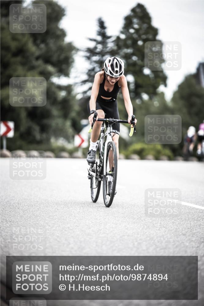 21.06.2026 - 29. Vierlanden-Triathlon H.Heesch http://msf.ph/oto/9874894 21.06.2026 12:18:26 Radfahren 813, 865 meine-sportfotos.de