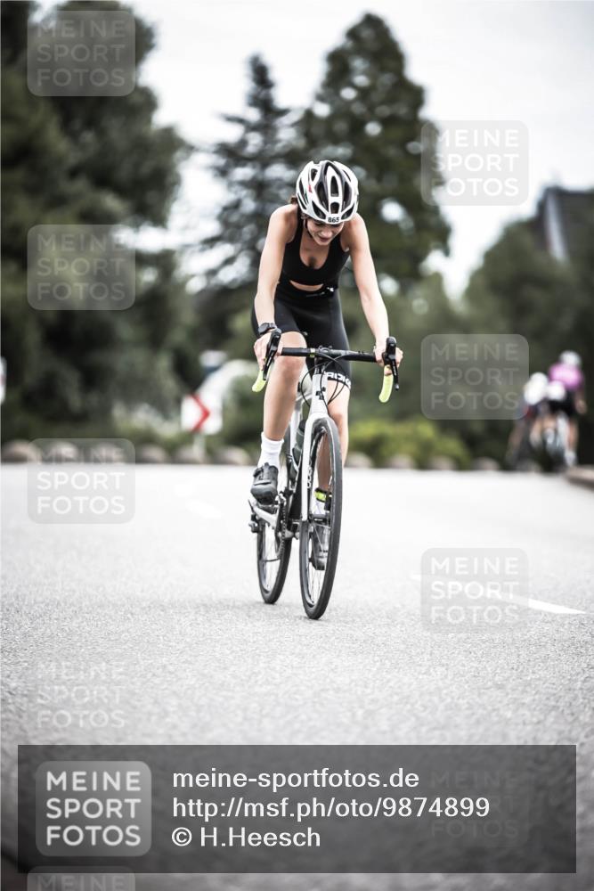 21.06.2026 - 29. Vierlanden-Triathlon H.Heesch http://msf.ph/oto/9874899 21.06.2026 12:18:26 Radfahren 813, 865 meine-sportfotos.de