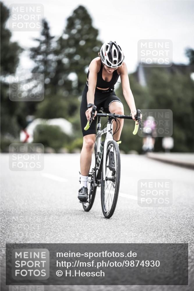 21.06.2026 - 29. Vierlanden-Triathlon H.Heesch http://msf.ph/oto/9874930 21.06.2026 12:18:26 Radfahren 813, 865 meine-sportfotos.de