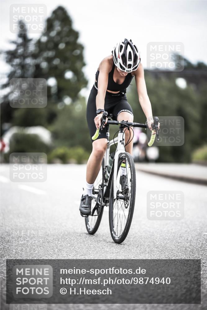 21.06.2026 - 29. Vierlanden-Triathlon H.Heesch http://msf.ph/oto/9874940 21.06.2026 12:18:26 Radfahren 813, 865 meine-sportfotos.de