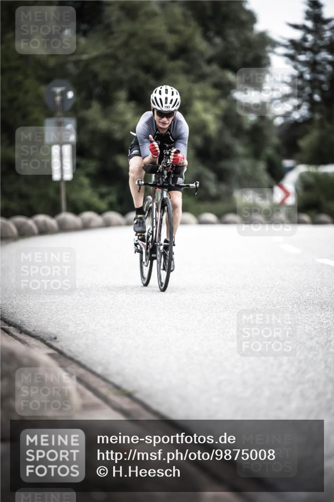 21.06.2026 - 29. Vierlanden-Triathlon H.Heesch http://msf.ph/oto/9875008 21.06.2026 12:19:31 Radfahren 649, 793 meine-sportfotos.de