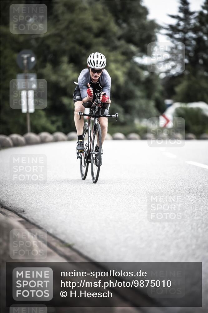 21.06.2026 - 29. Vierlanden-Triathlon H.Heesch http://msf.ph/oto/9875010 21.06.2026 12:19:31 Radfahren 649, 793 meine-sportfotos.de