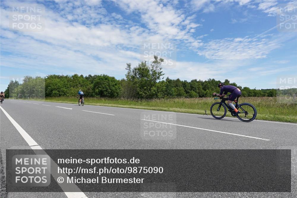 21.06.2026 - Viking Triathlon Michael Burmester http://msf.ph/oto/9875090 21.06.2026 12:59:08 Radfahren 69, 127, 528, 557 meine-sportfotos.de