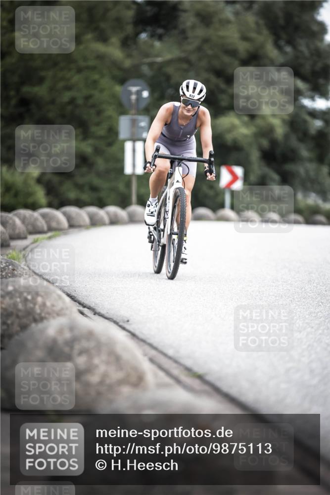 21.06.2026 - 29. Vierlanden-Triathlon H.Heesch http://msf.ph/oto/9875113 21.06.2026 12:19:49 Radfahren 731, 832 meine-sportfotos.de