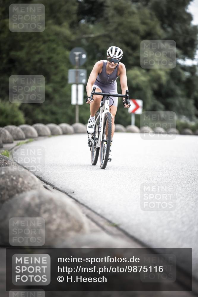 21.06.2026 - 29. Vierlanden-Triathlon H.Heesch http://msf.ph/oto/9875116 21.06.2026 12:19:50 Radfahren 731, 832 meine-sportfotos.de