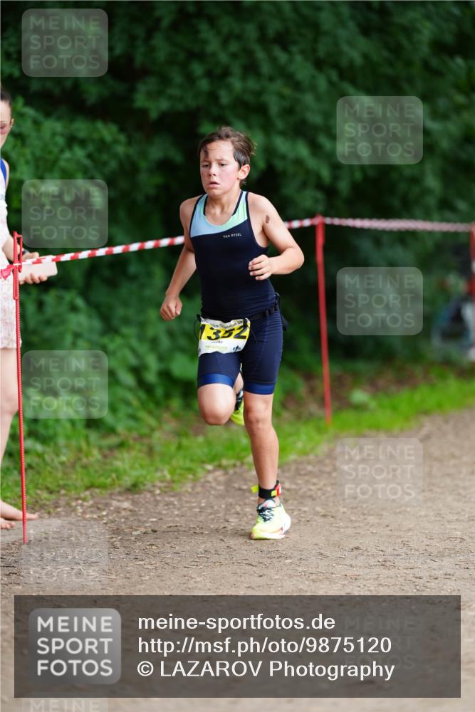 21.06.2026 - 29. Vierlanden-Triathlon LAZAROV Photography http://msf.ph/oto/9875120 21.06.2026 15:11:27 Laufen 1352 meine-sportfotos.de