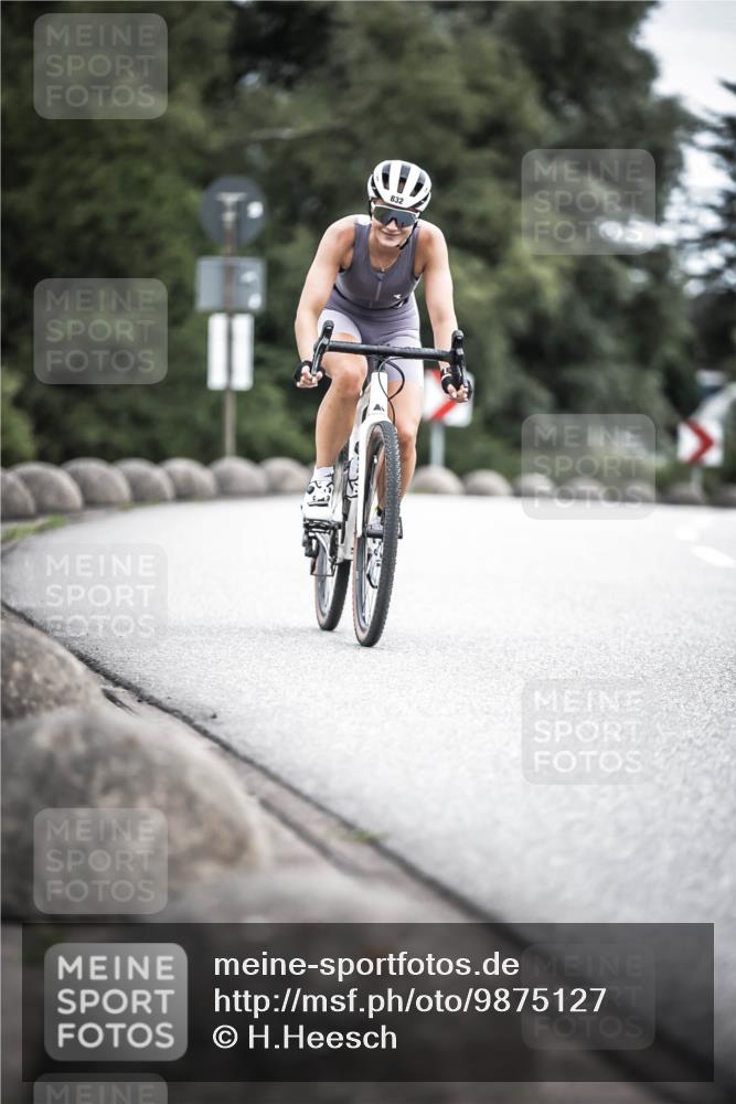 21.06.2026 - 29. Vierlanden-Triathlon H.Heesch http://msf.ph/oto/9875127 21.06.2026 12:19:50 Radfahren 731, 832 meine-sportfotos.de