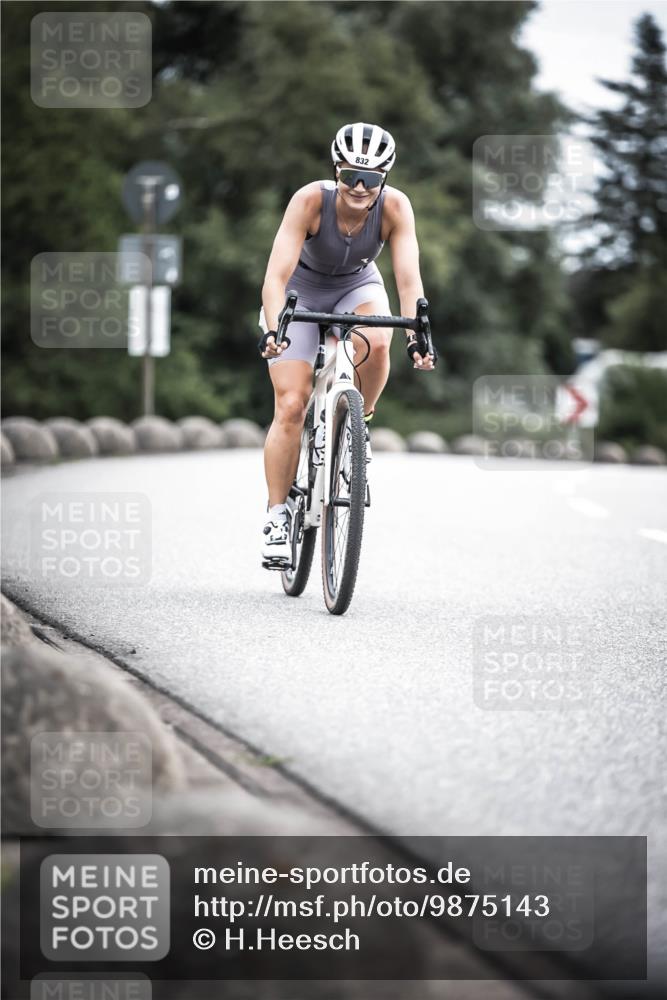 21.06.2026 - 29. Vierlanden-Triathlon H.Heesch http://msf.ph/oto/9875143 21.06.2026 12:19:50 Radfahren 731, 832 meine-sportfotos.de