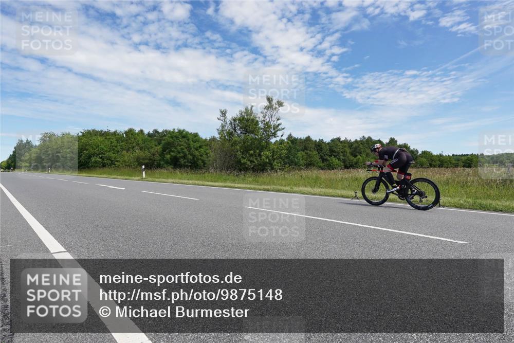 21.06.2026 - Viking Triathlon Michael Burmester http://msf.ph/oto/9875148 21.06.2026 13:00:10 Radfahren 185, 351, 378, 458 meine-sportfotos.de