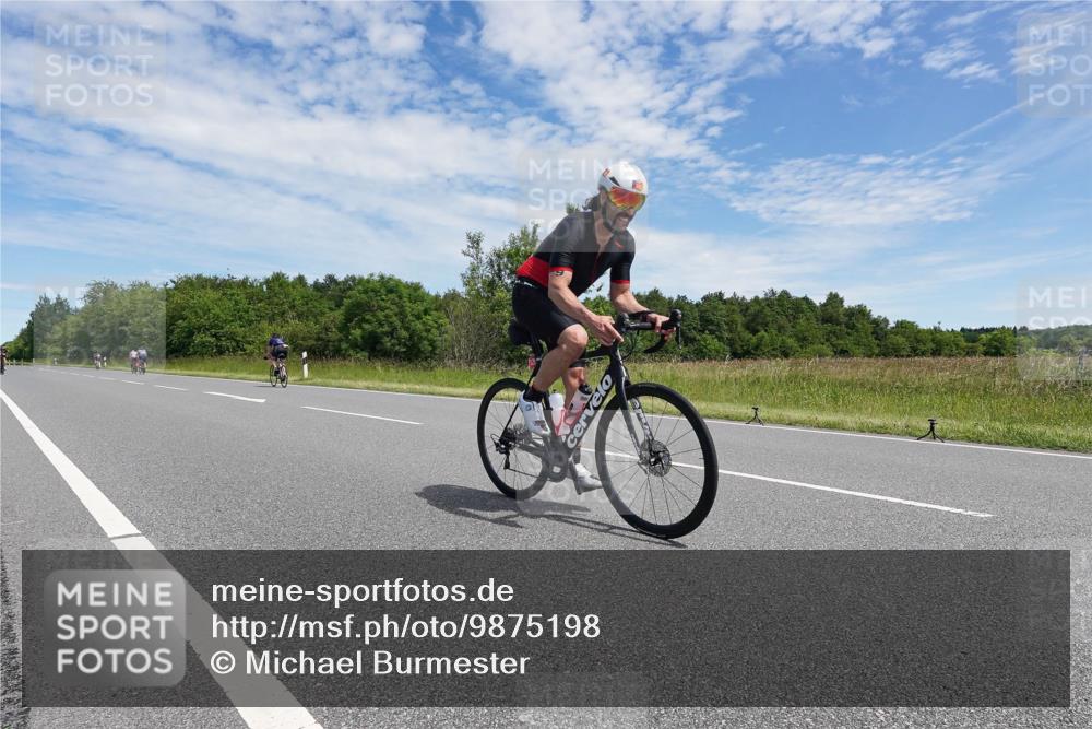 21.06.2026 - Viking Triathlon Michael Burmester http://msf.ph/oto/9875198 21.06.2026 13:00:52 Radfahren 377, 416, 511, 521, 529, 542 meine-sportfotos.de
