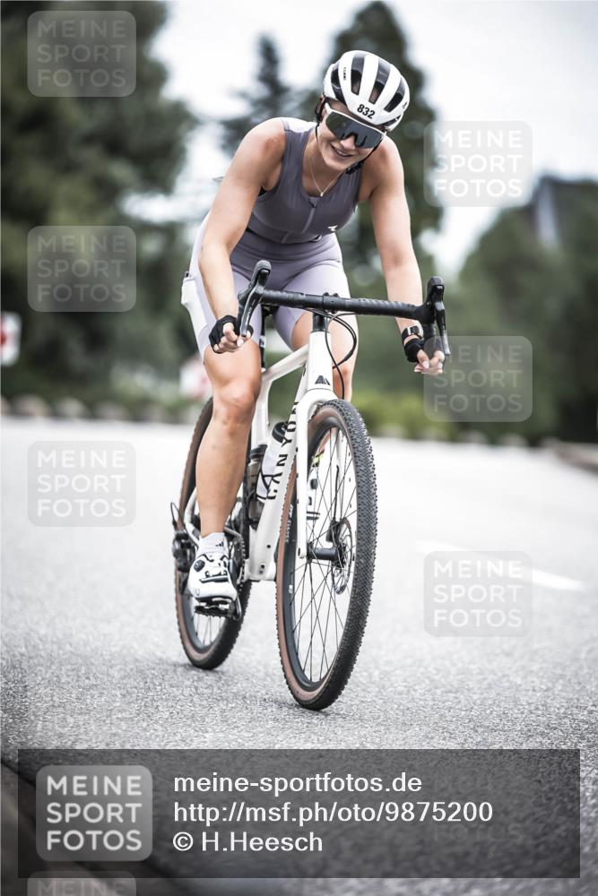 21.06.2026 - 29. Vierlanden-Triathlon H.Heesch http://msf.ph/oto/9875200 21.06.2026 12:19:51 Radfahren 731, 807, 832 meine-sportfotos.de