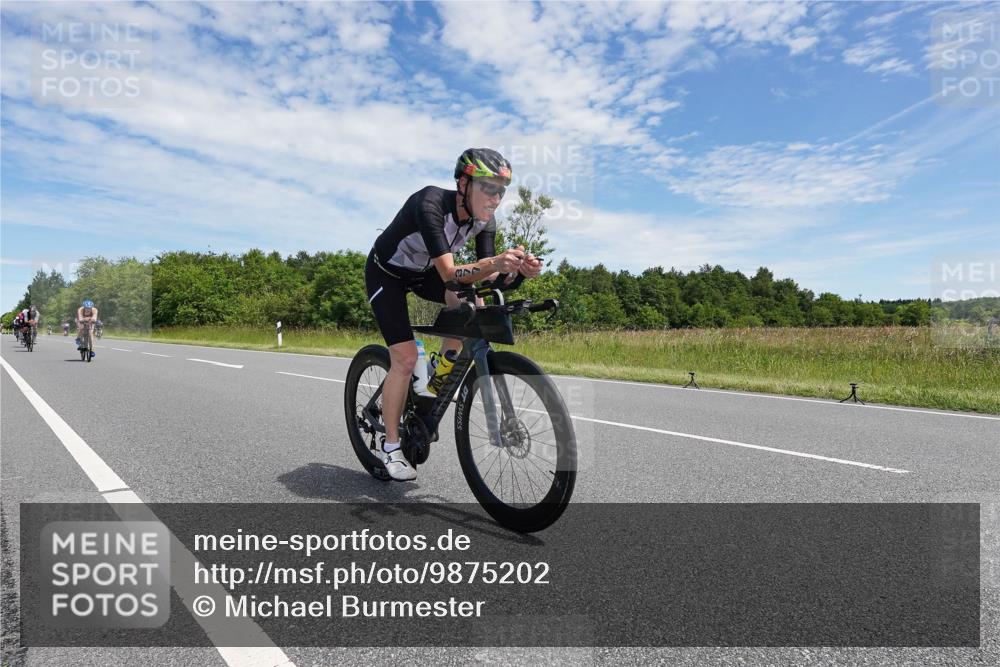 21.06.2026 - Viking Triathlon Michael Burmester http://msf.ph/oto/9875202 21.06.2026 13:00:56 Radfahren 377, 416, 511, 515, 521, 529, 542, 664 meine-sportfotos.de