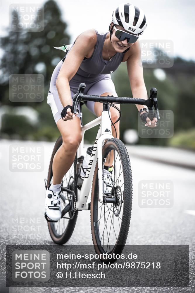 21.06.2026 - 29. Vierlanden-Triathlon H.Heesch http://msf.ph/oto/9875218 21.06.2026 12:19:51 Radfahren 731, 807, 832 meine-sportfotos.de