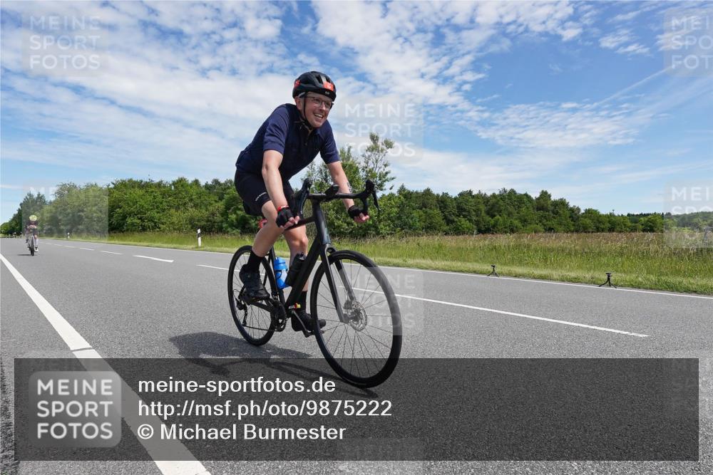 21.06.2026 - Viking Triathlon Michael Burmester http://msf.ph/oto/9875222 21.06.2026 13:01:07 Radfahren 138, 283, 416, 511, 515, 521, 542, 664 meine-sportfotos.de